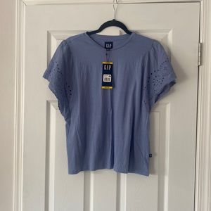 Gap shirt NWT